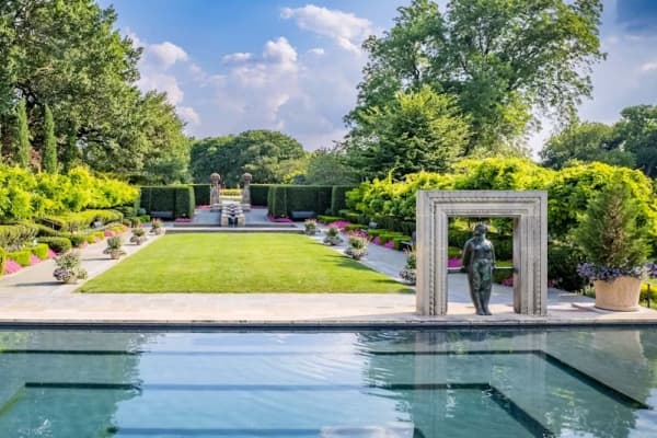 Stroll the Dallas Arboretum & Botanical Garden Stroll the Dallas Arboretum & Botanical Garden