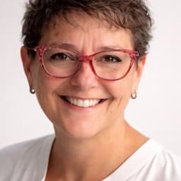 Melissa Raynes